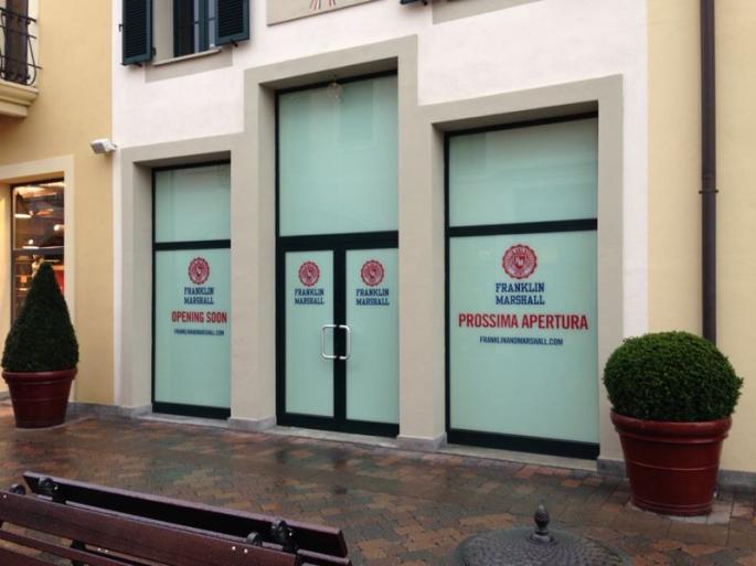 Acquisizione di sistemi costruttivi a secco e pitture per un importante negozio a Serravalle Scrivia ( AL )
